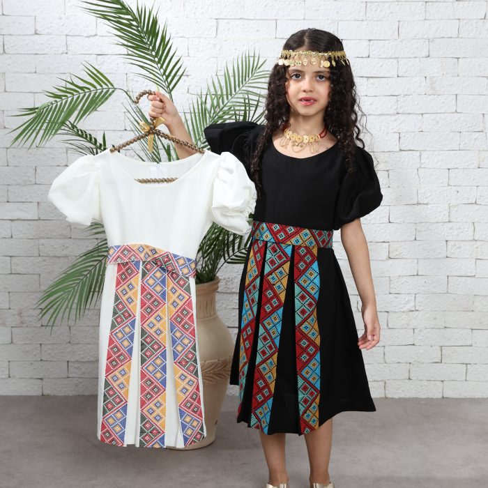 فستان تطريز كم منفوش